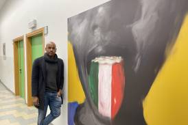 Galleria L’artista Cristopher Veggetti Kanku ospite del nostro Istituto: le nuove frontiere dell’arte nella realtà multietnica