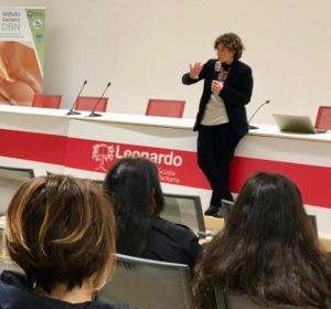 linee di apertura e-mail di incontri online